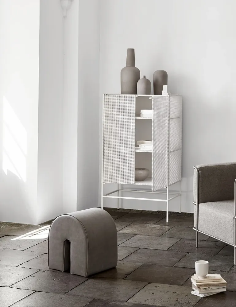 grid cabinet Kristina Dam