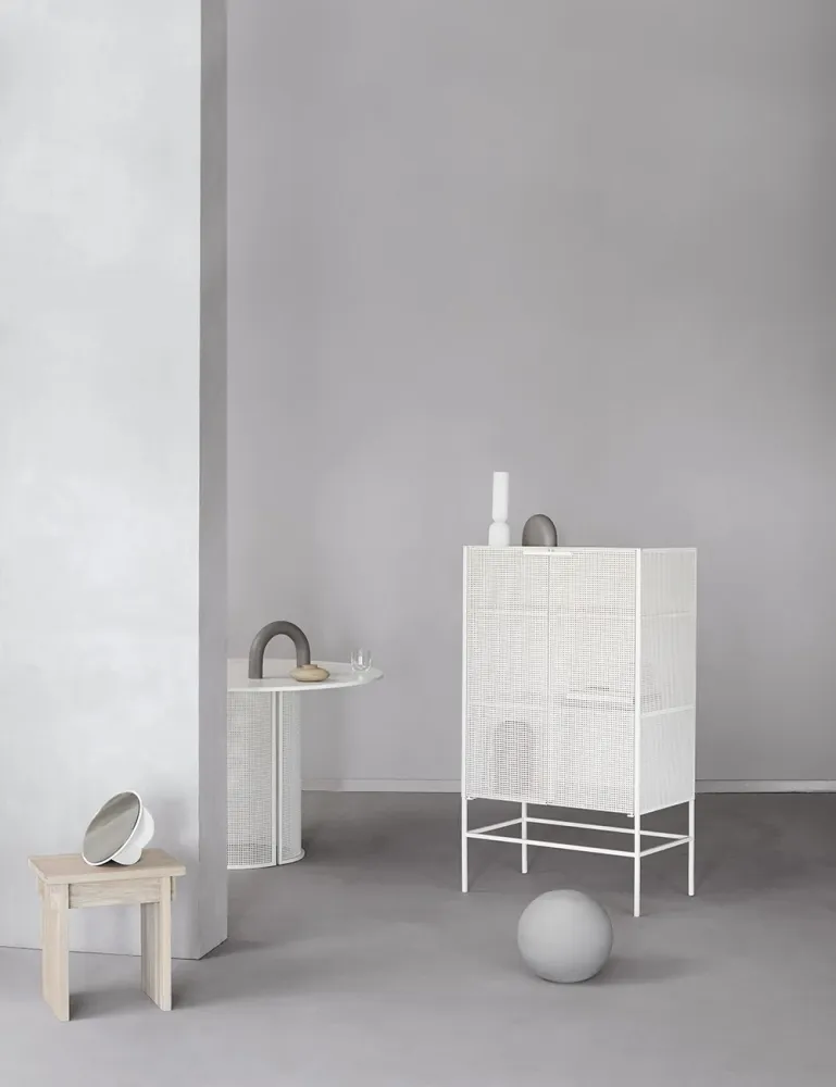 grid cabinet Kristina Dam